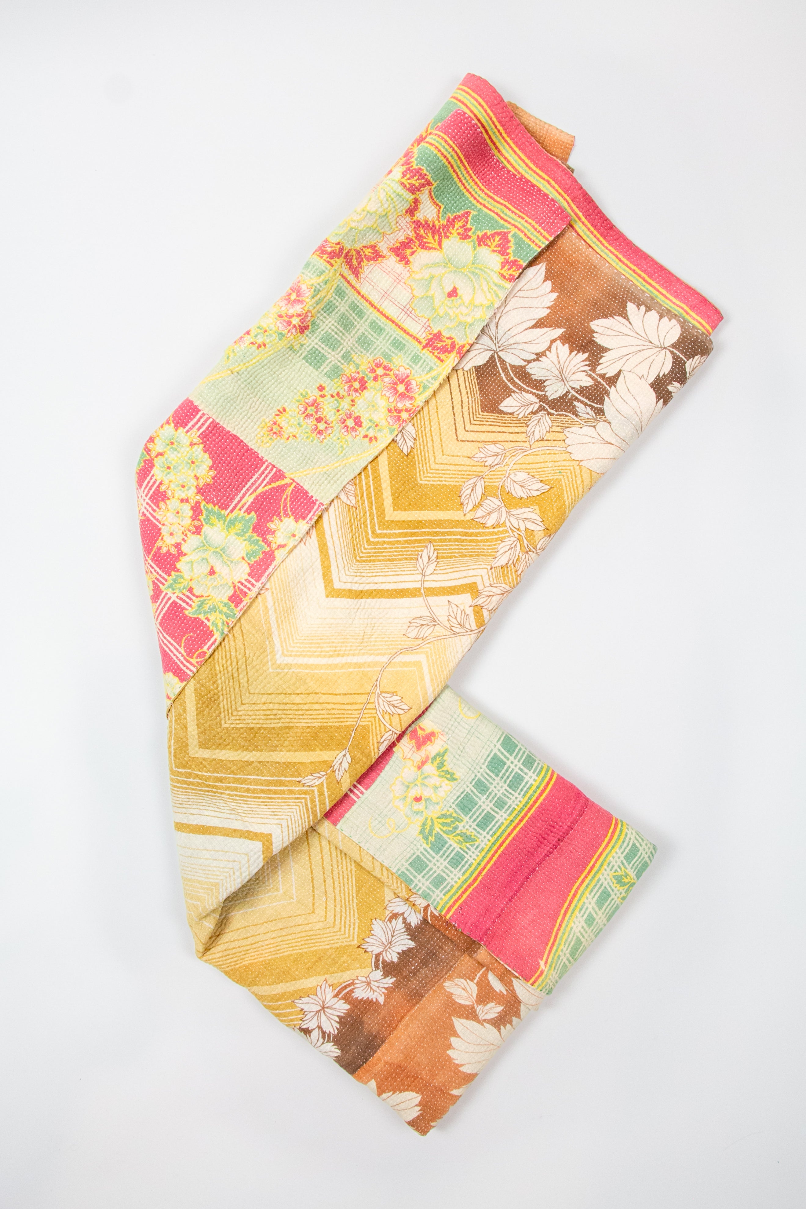 AUNTIE OTI LARGE KANTHA THROW
