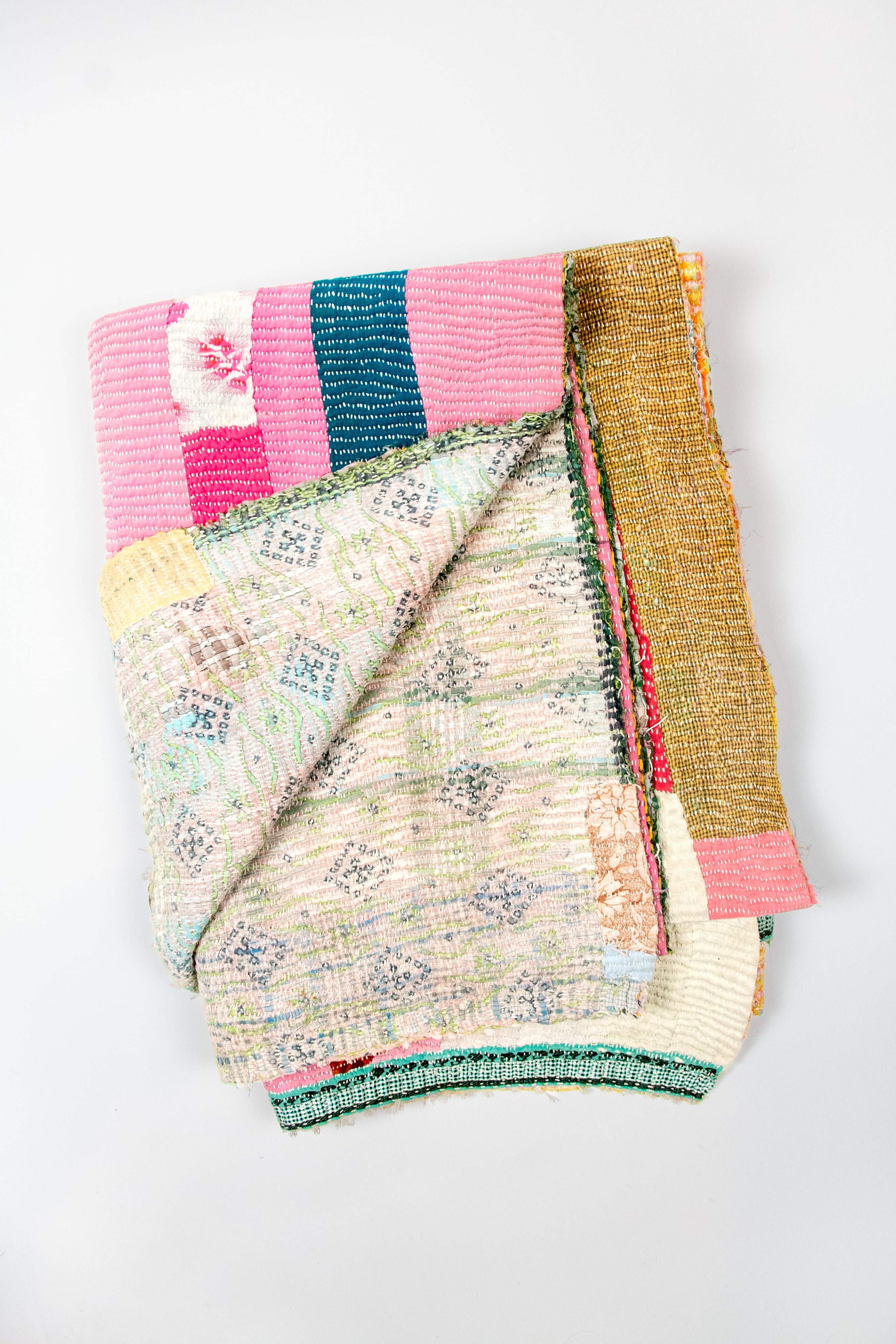 AUNTIE OTI X-LARGE KANTHA QUILT