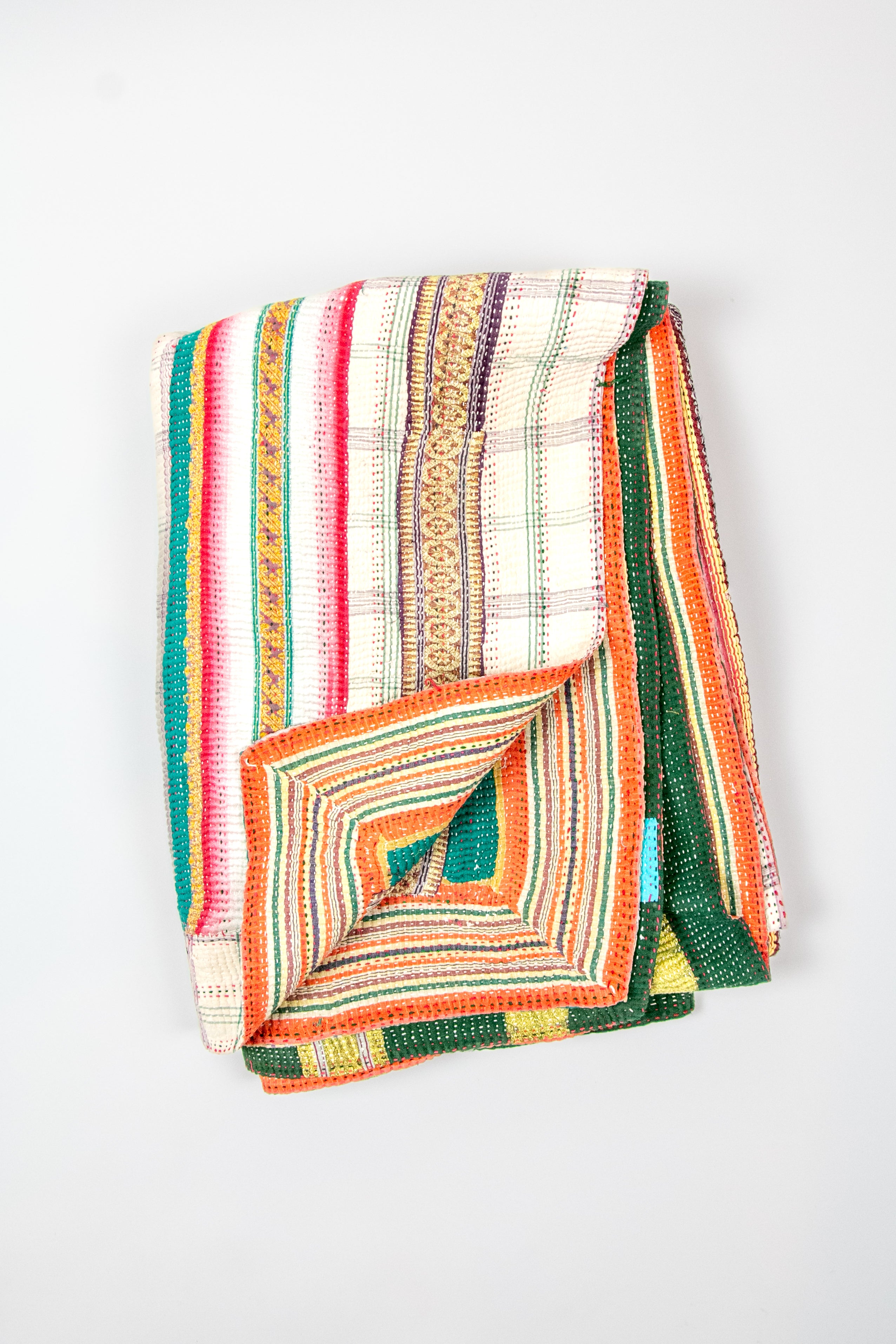 AUNTIE OTI X-LARGE KANTHA QUILT