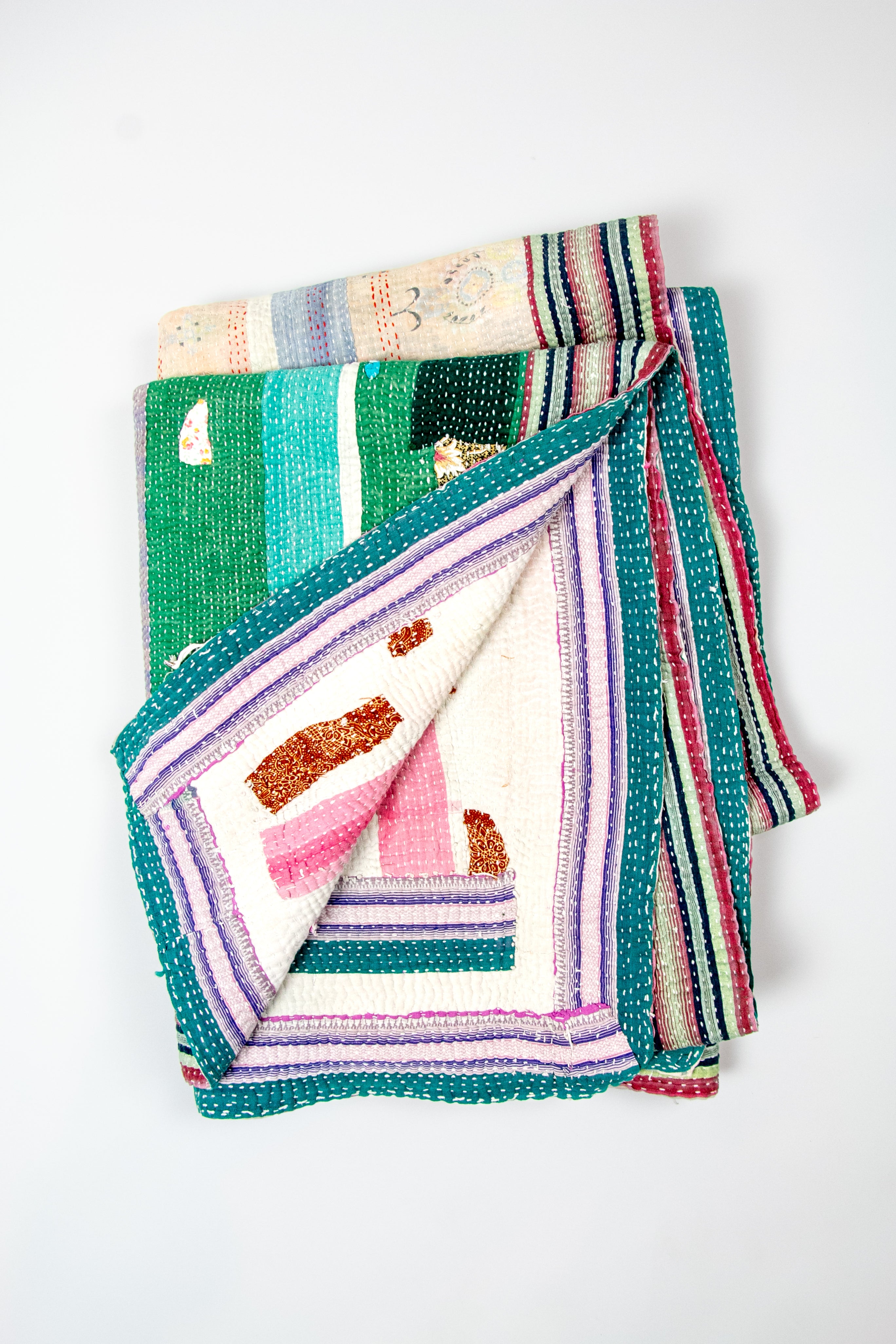 AUNTIE OTI X-LARGE KANTHA QUILT